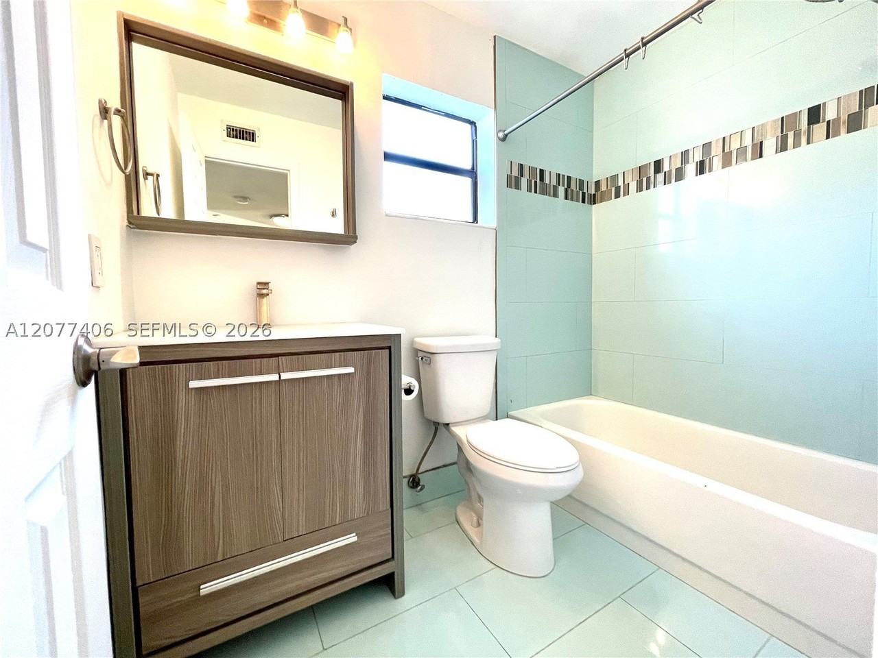 3709 Cocoplum Cir #3543 - Photo 7 of 28