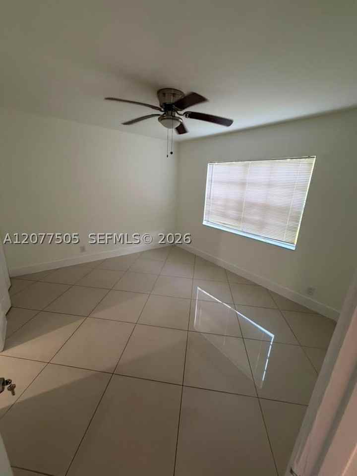 10230 Twin Lakes Dr #16C - Photo 3 of 5