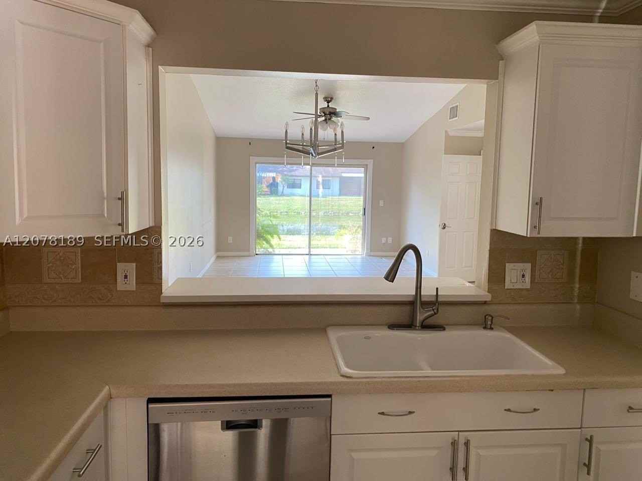 803 Sw 119th Way #803 - Photo 6 of 8