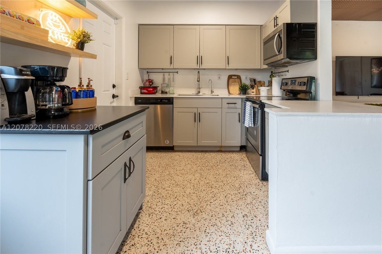 1315 Ne 116th St #1315 - Photo 2 of 23