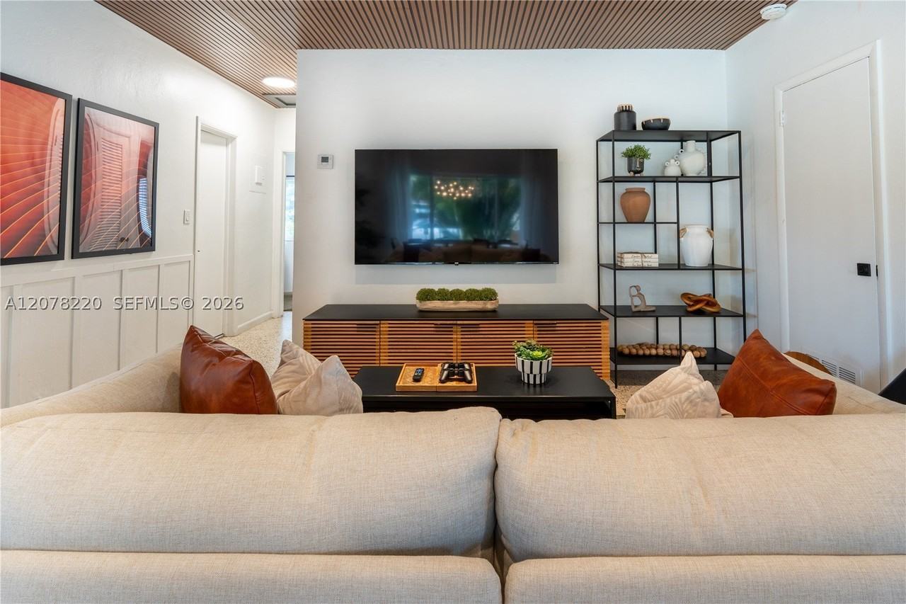 1315 Ne 116th St #1315 - Photo 6 of 23