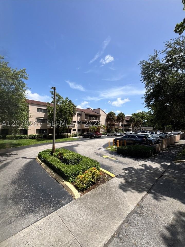 6305 Gage Pl #309A