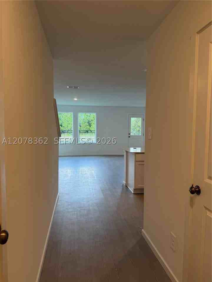 1219 Orion St - Photo 3 of 17