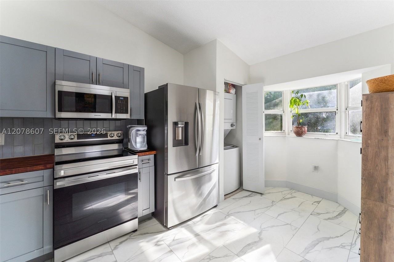 2140 Nw 78th Ave #204 - Photo 3 of 21