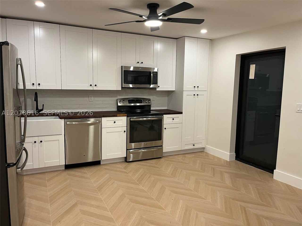 2510 Scott St #2 - Photo 2 of 12