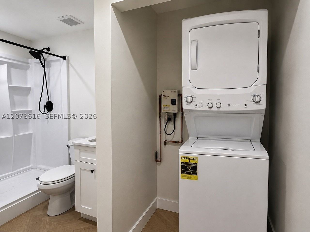 2510 Scott St #2 - Photo 6 of 12