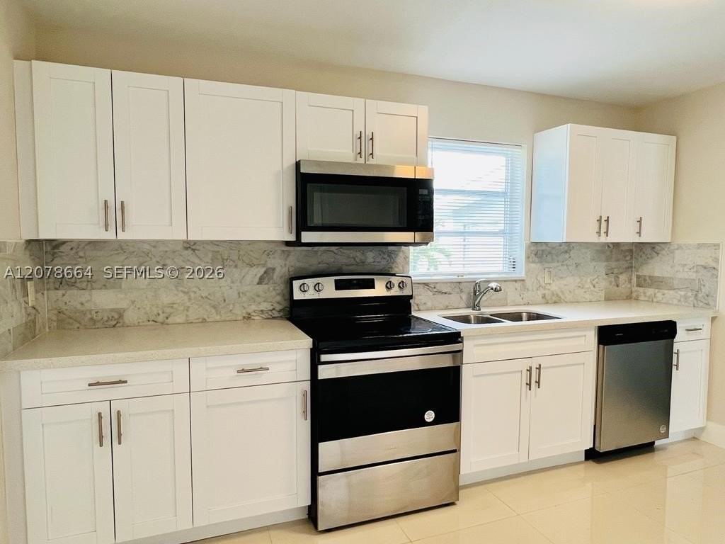1931 Ne 55th Ct - Photo 6 of 38