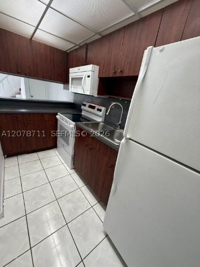 1305 W 46th St #221 - Photo 4 of 11