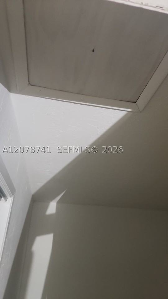2736 Nw 15th St #00 - Photo 5 of 8