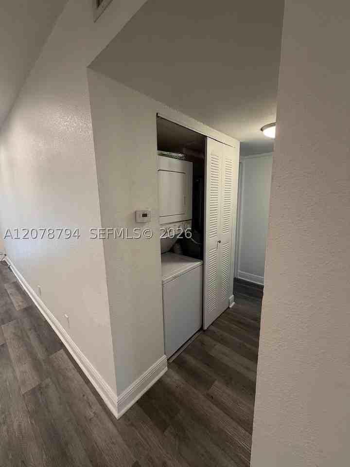 5201 Geneva Way #311 - Photo 7 of 14