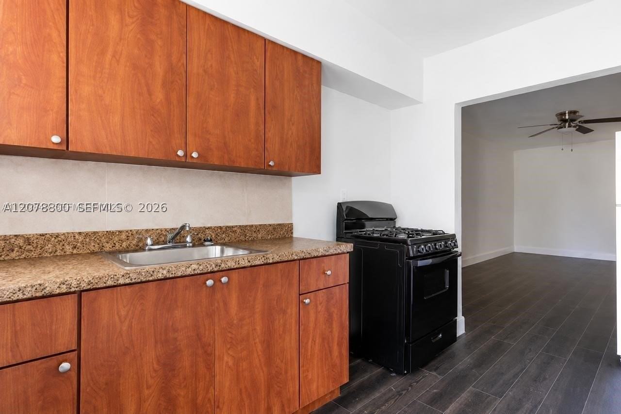 13651 Sw 268th St #8 - Photo 4 of 6