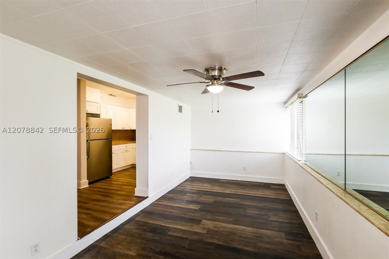 10020 Sw 37th St - Photo 5 of 18