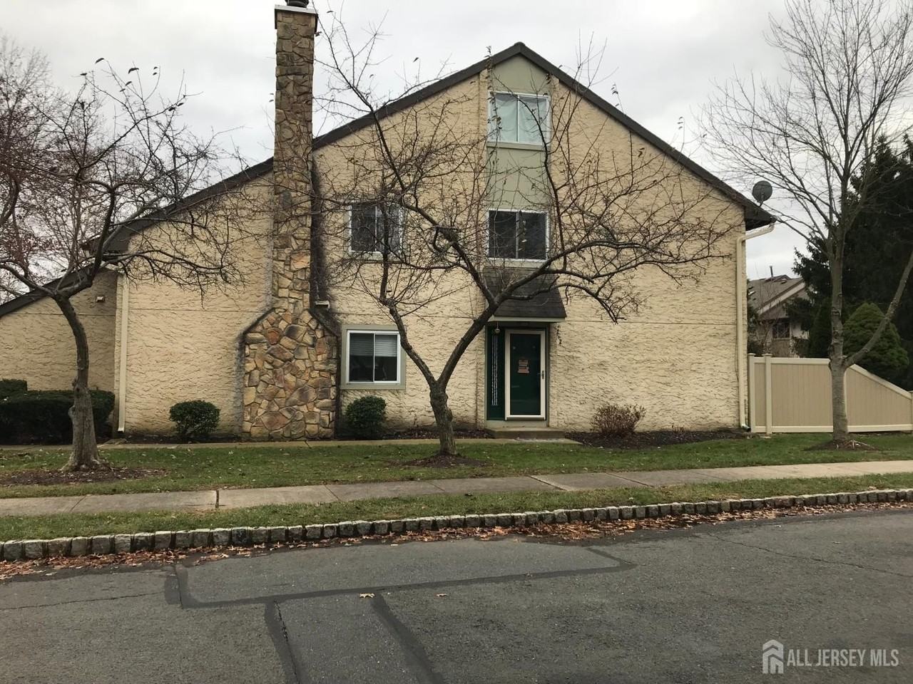 89 Tennyson Dr