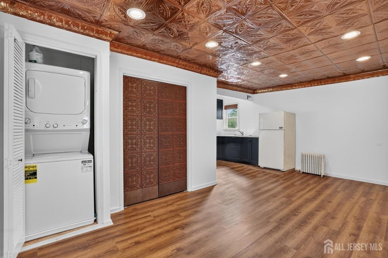 127 S Pine Ave - Photo 5 of 16