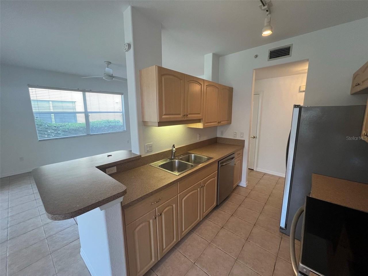 4270 Vicenza Dr #B40 - Photo 6 of 43
