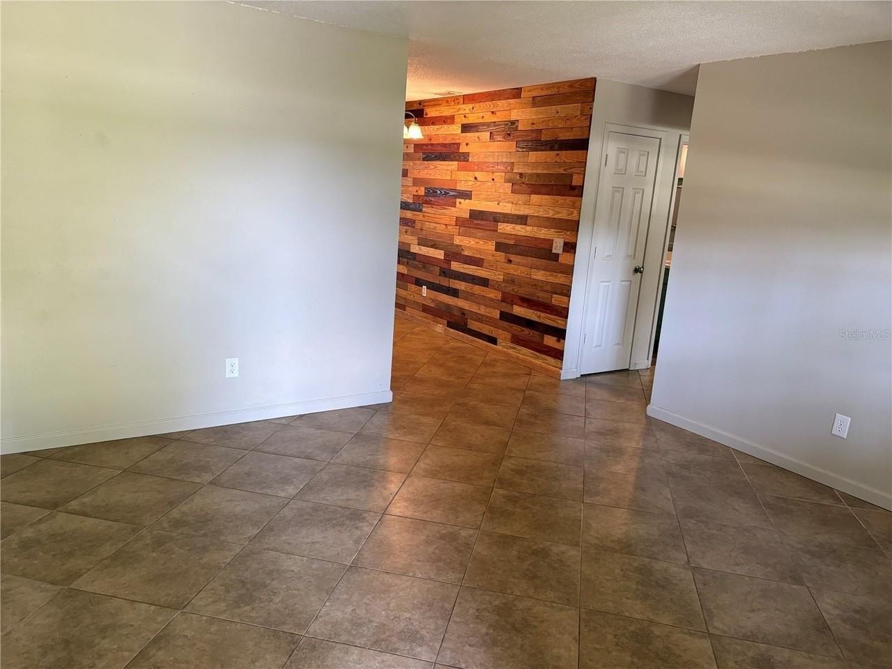 6024 48th Avenue Dr E - Photo 2 of 30