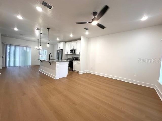 250 E Collins St - Photo 3 of 16