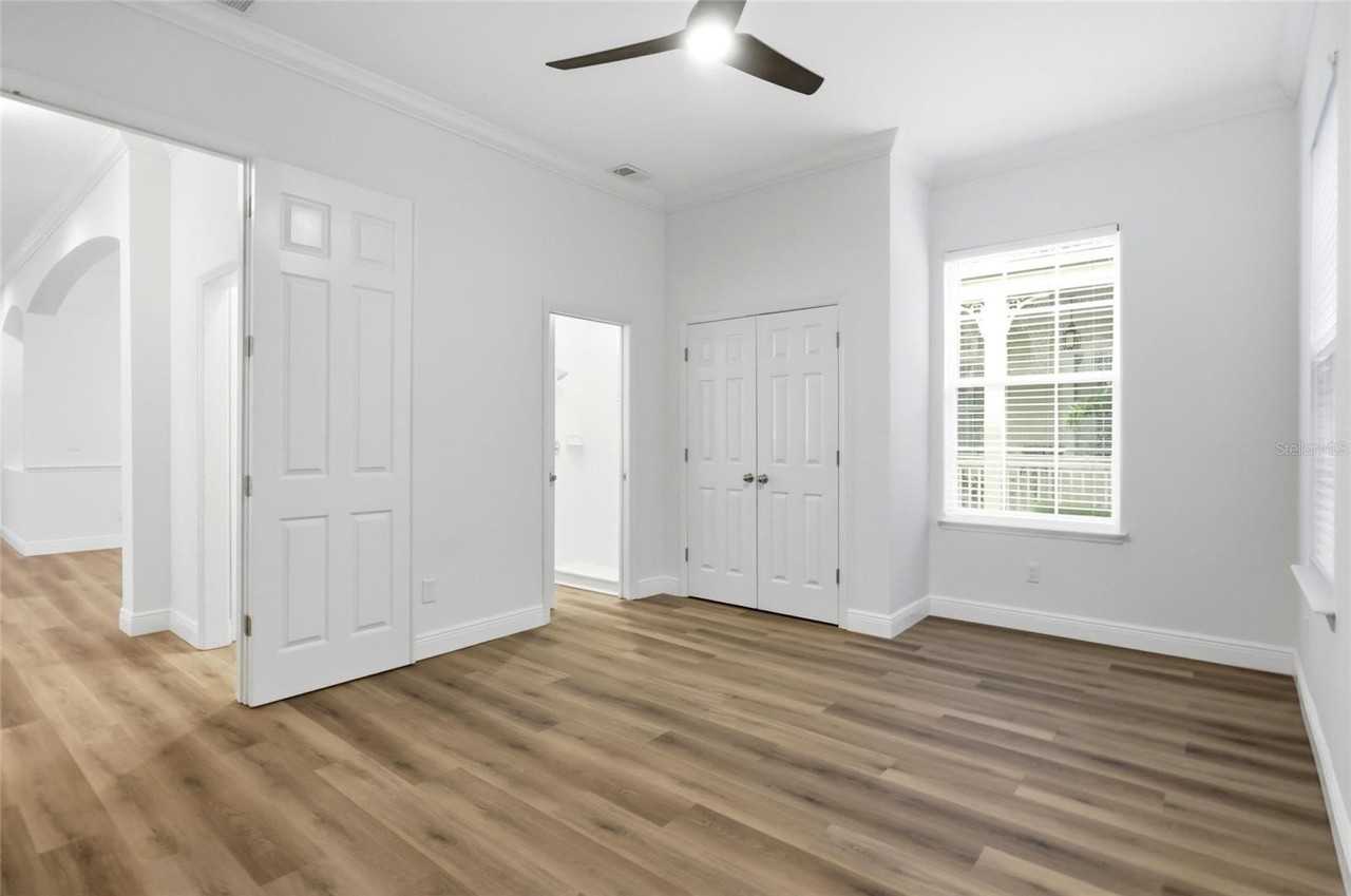 912 Waterside Dr - Photo 7 of 50