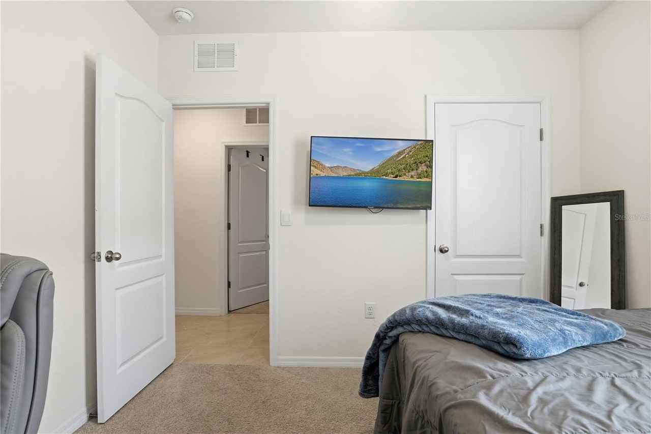 2735 Numa Falls Ave - Photo 7 of 41
