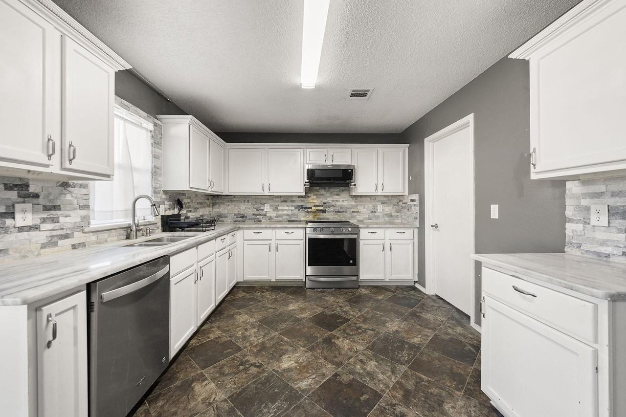 Canyonridge Dr - Photo 2 of 12