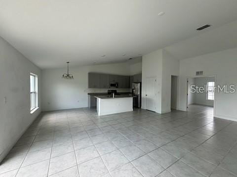 420 Bloomfield Dr - Photo 2 of 10