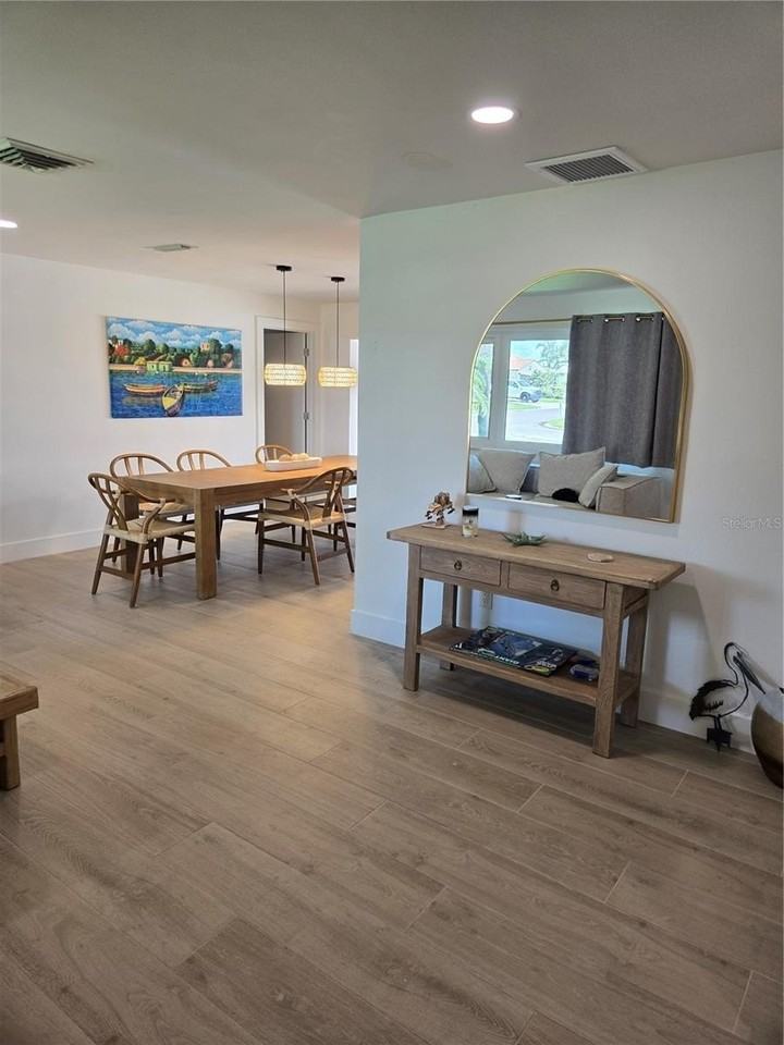 3850 46th Ave S - Photo 5 of 29