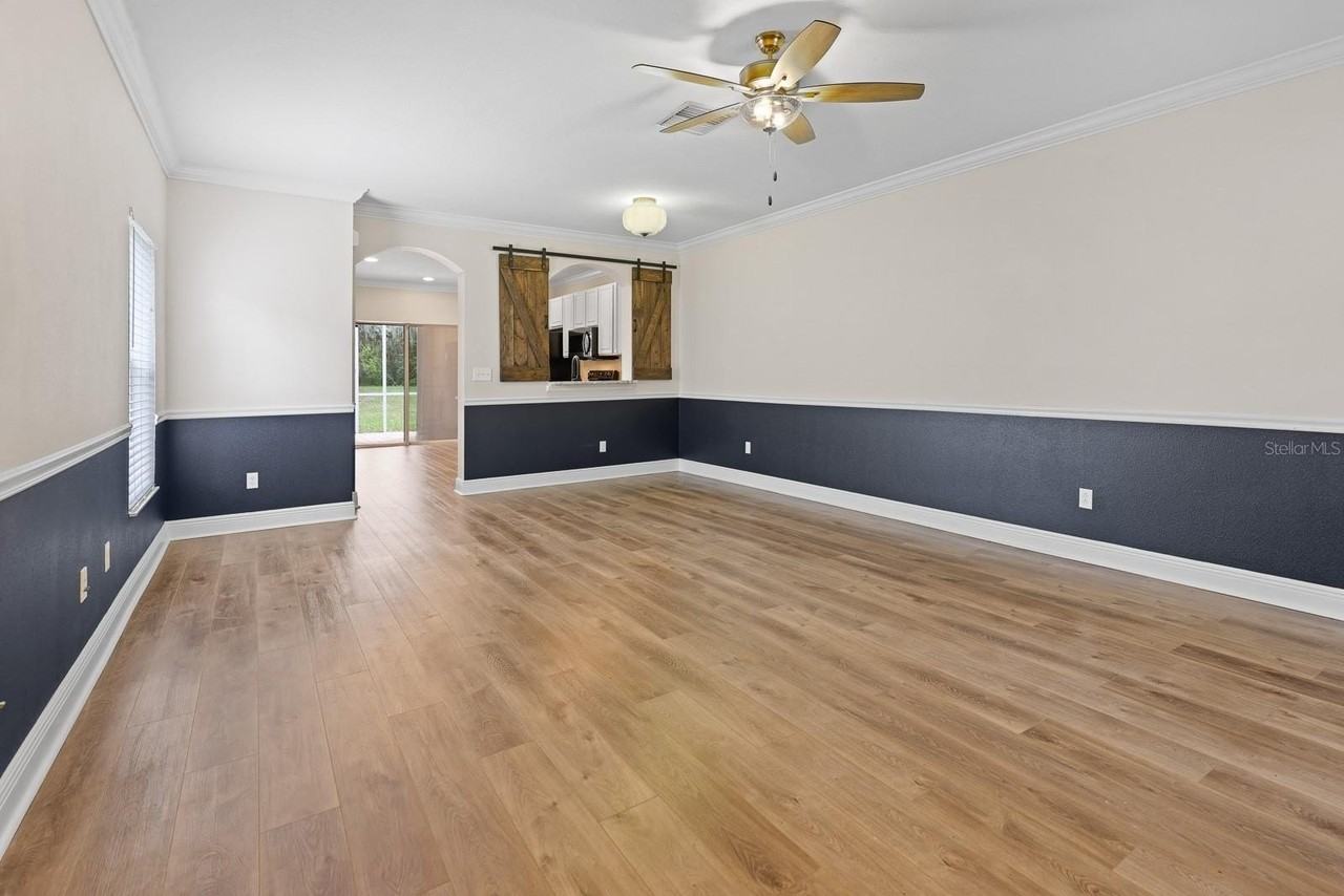 15836 Fishhawk Falls Dr - Photo 2 of 24