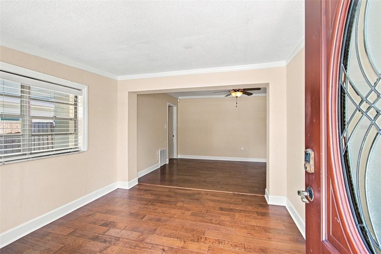 805 W Braddock St #A - Photo 2 of 32