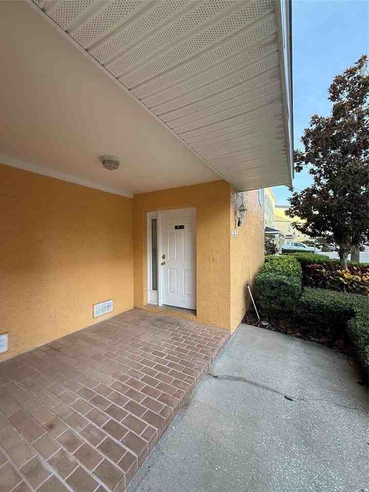 445 Bayou Village Dr - Photo 4 of 35