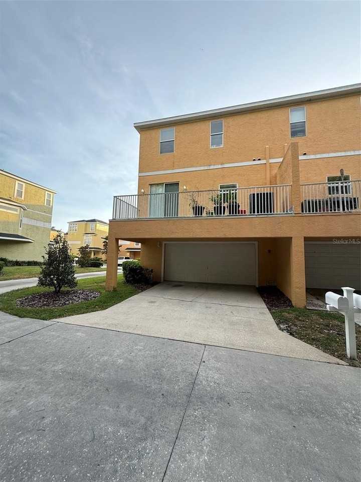 445 Bayou Village Dr - Photo 6 of 35