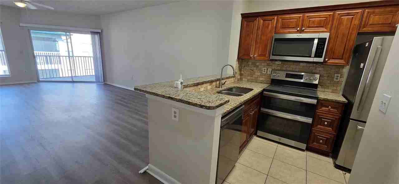 4115 Chatham Oak Ct #210 - Photo 6 of 39