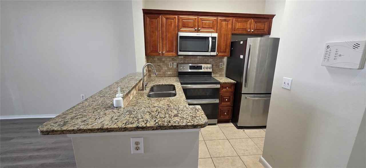 4115 Chatham Oak Ct #210 - Photo 7 of 39