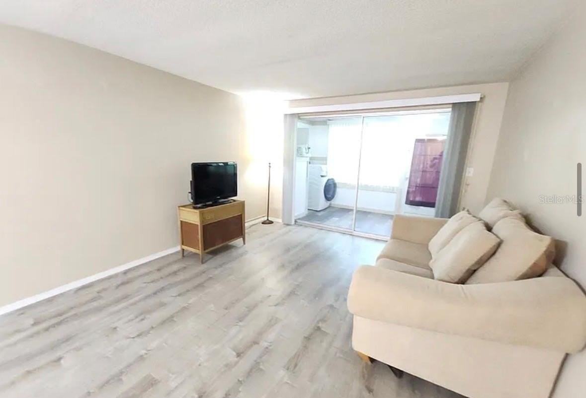 4240 Sheldon Pl #4240 - Photo 7 of 24