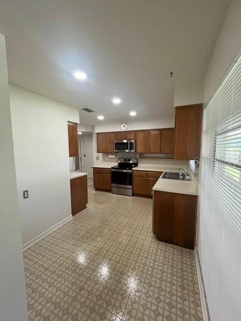 1630 Picardy Cir - Photo 5 of 15