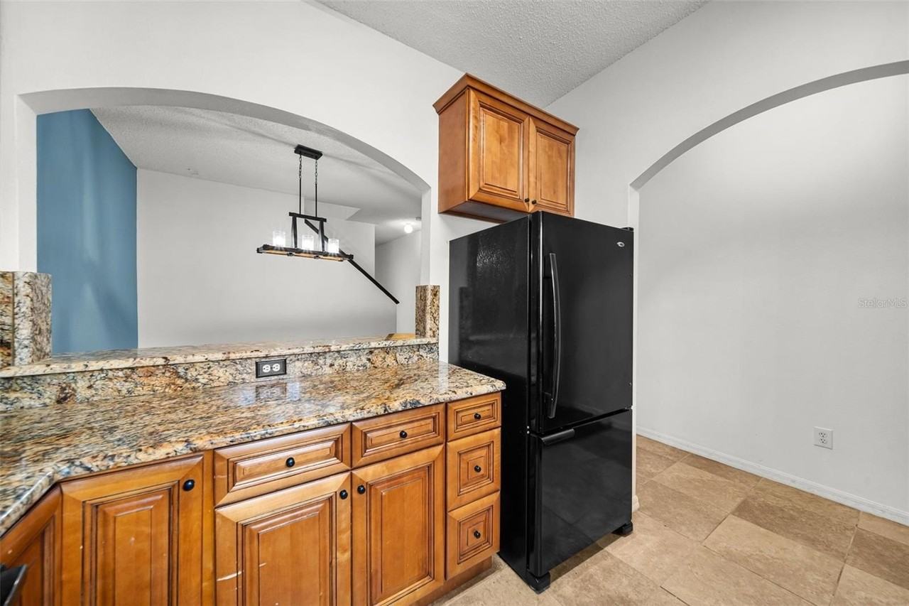 18171 Paradise Point Dr - Photo 5 of 50