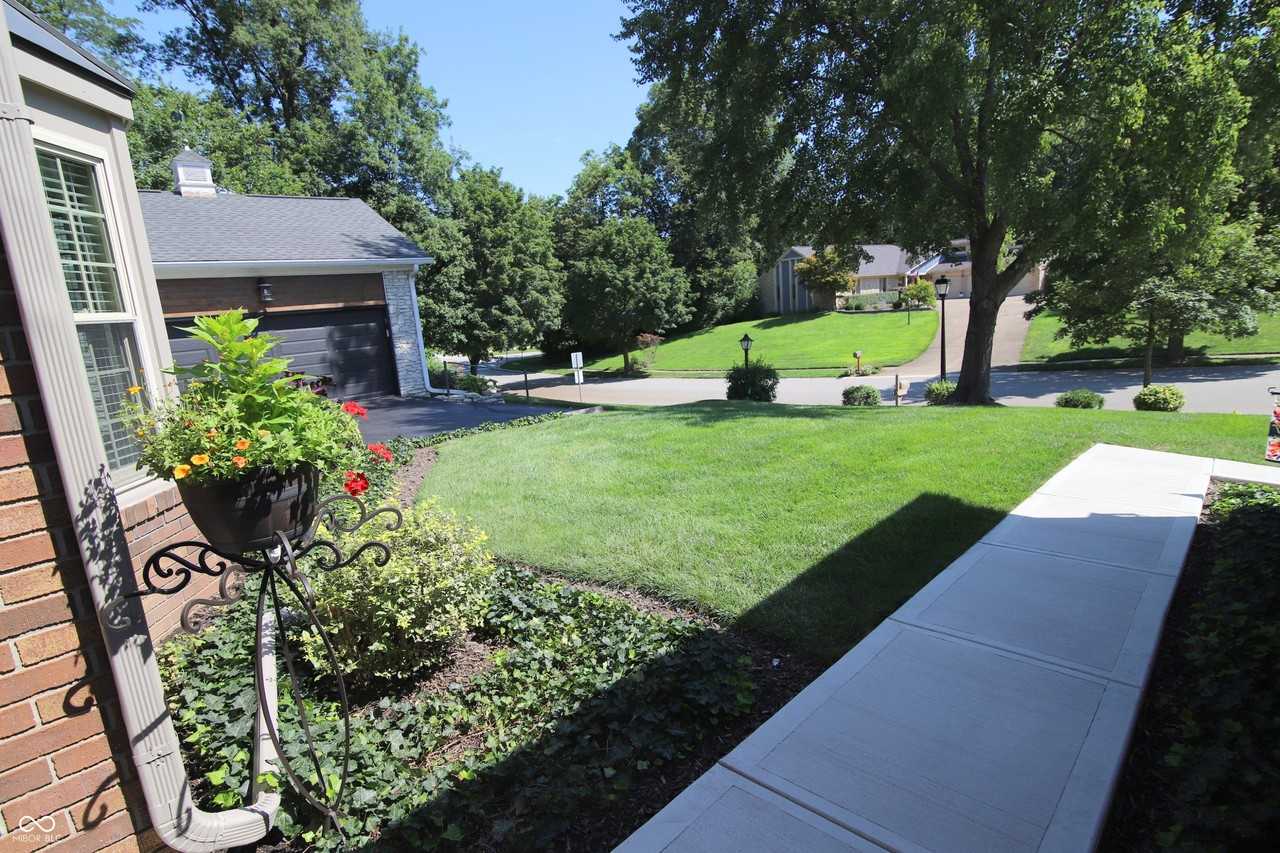 730 High Dr - Photo 4 of 43