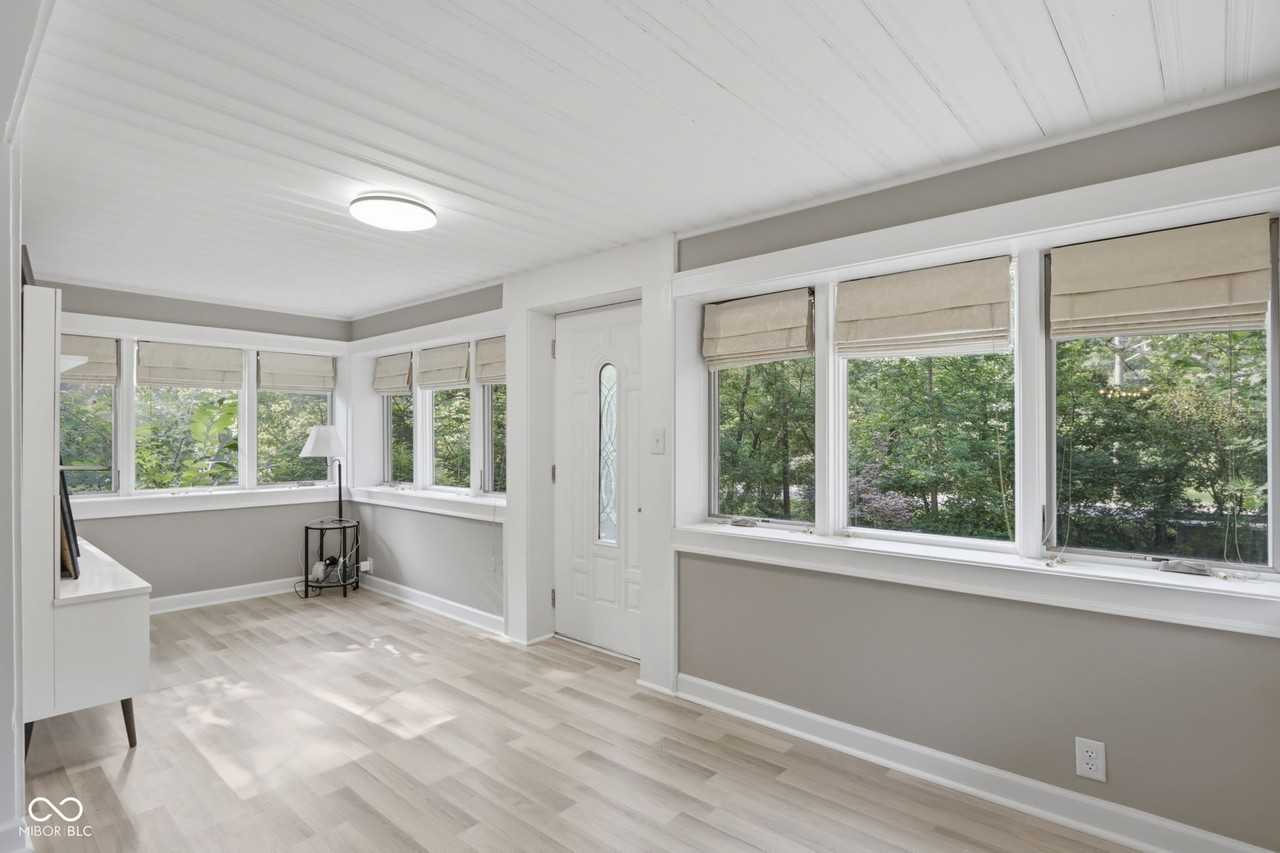3136 E Edgewood Ave - Photo 4 of 36