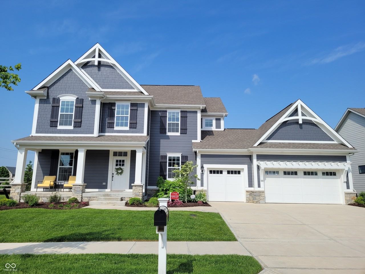 15108 Larchwood Dr - Photo 2 of 34