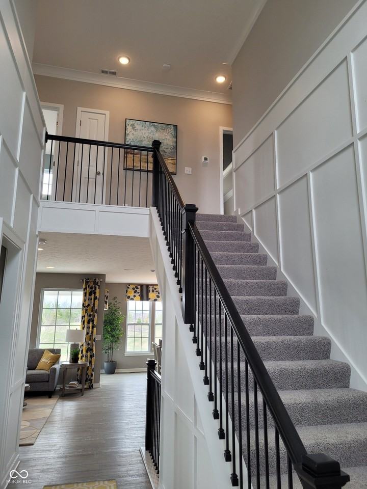 15108 Larchwood Dr - Photo 5 of 34