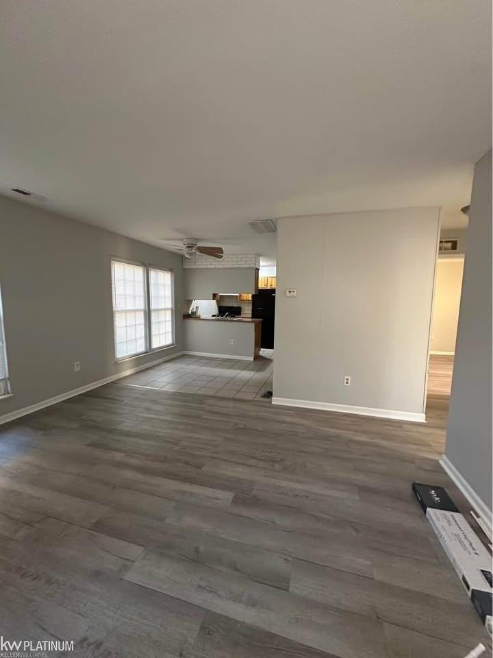 Raleigh Dr - Photo 3 of 7