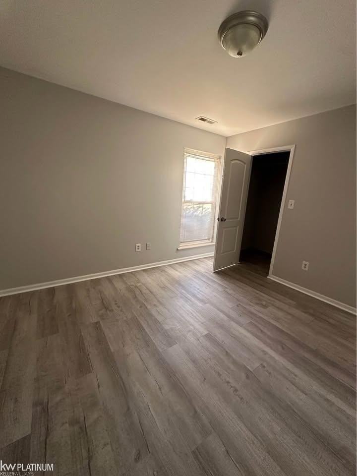 Raleigh Dr - Photo 5 of 7