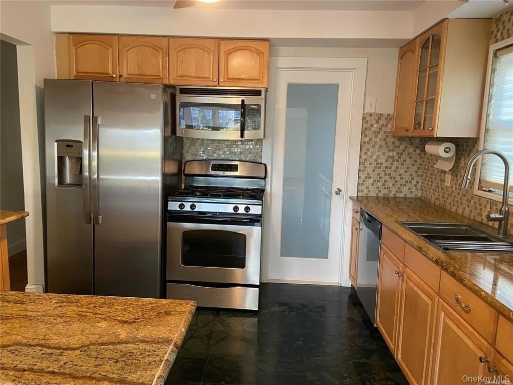 541 E Park Ave #1stFL - Photo 4 of 19
