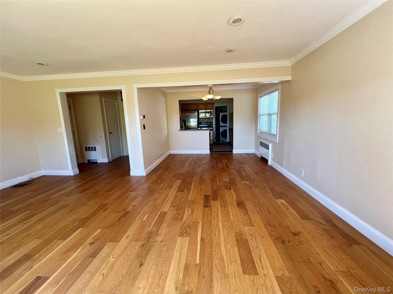 541 E Park Ave #1stFL - Photo 6 of 19