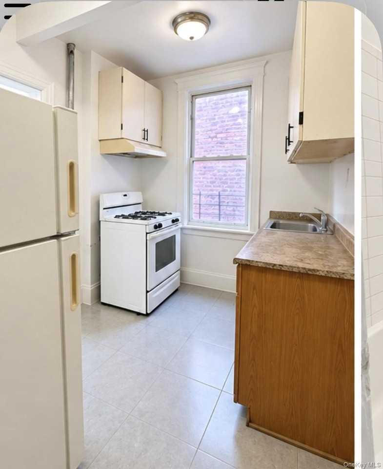 786 Garden St #2 - Photo 5 of 6