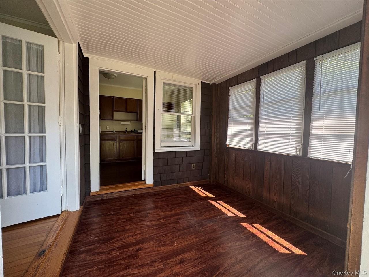 65 Lenox Ave - Photo 2 of 7