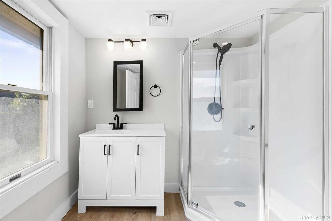 162 Mill Rd #1 - Photo 4 of 10