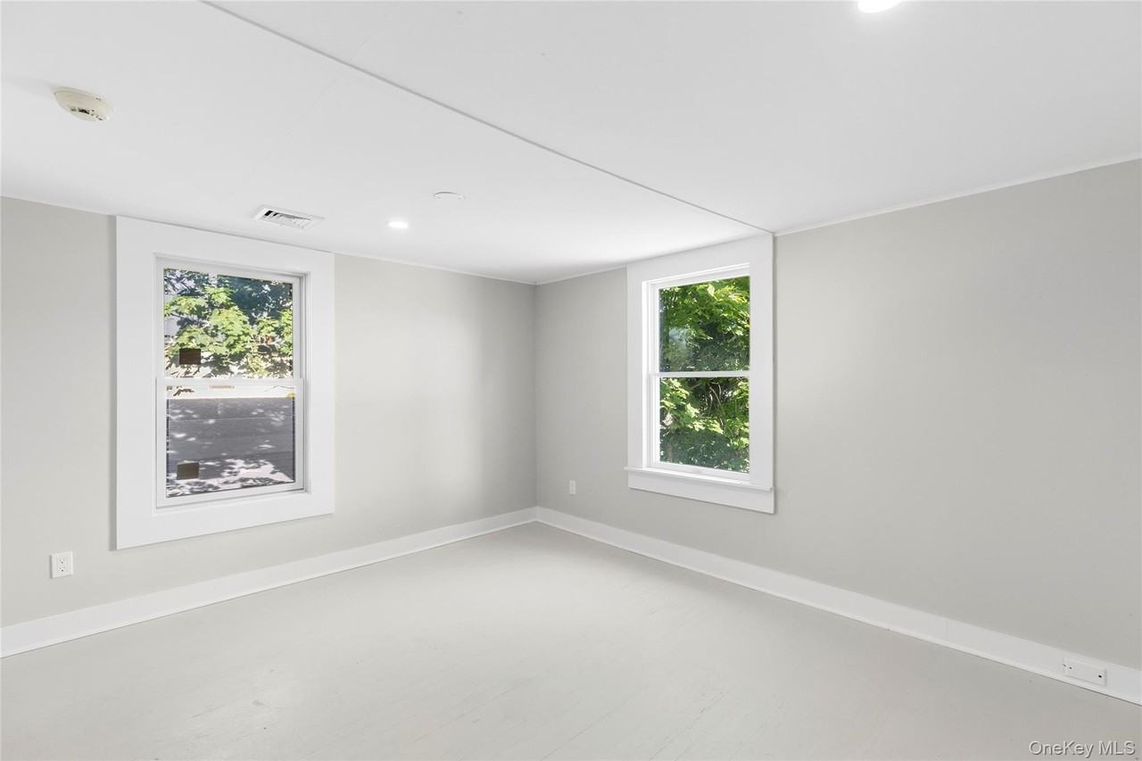 162 Mill Rd #1 - Photo 5 of 10