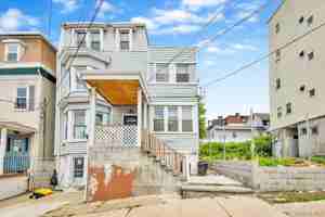 featured image of 17 Lamartine Ave #2