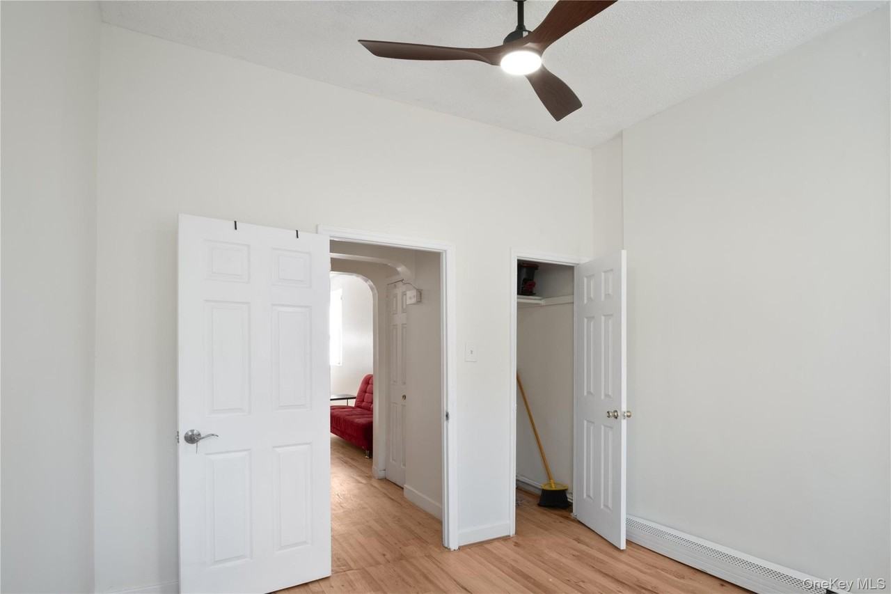 211 Kosciuszko St #3 - Photo 5 of 11