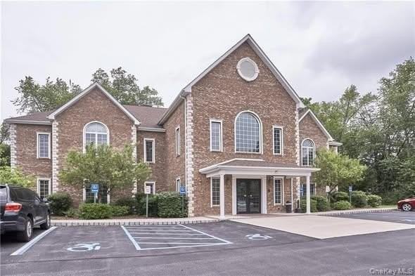 5 Fairlawn Dr